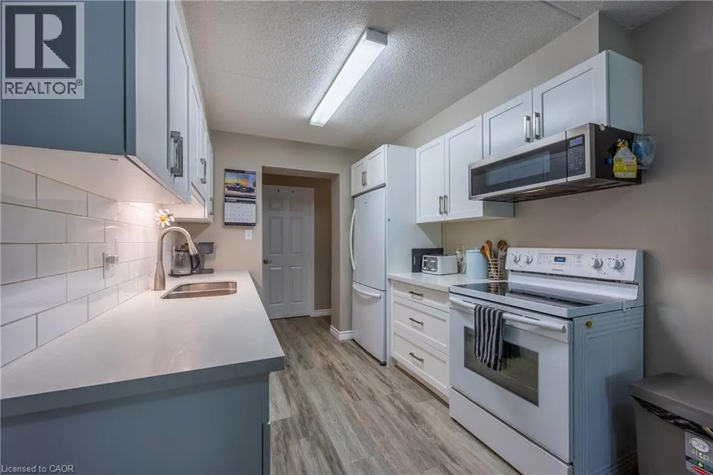 5 MILL POND Court Unit# 206, #206