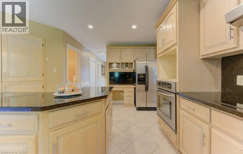 610 STONEBURY Crescent