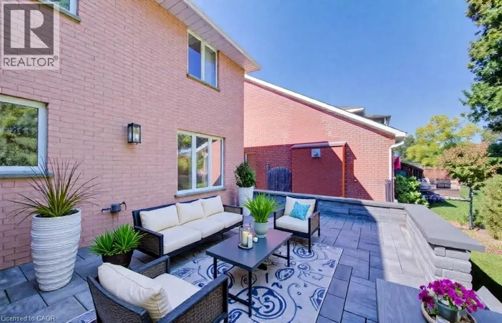 610 STONEBURY Crescent
