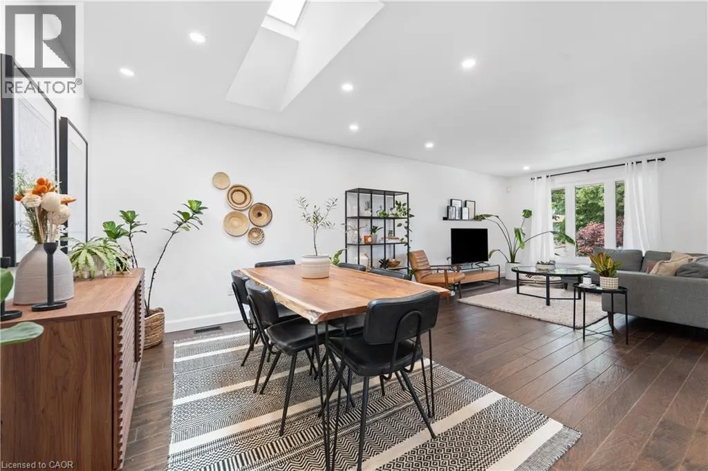 57 SANDRA Crescent