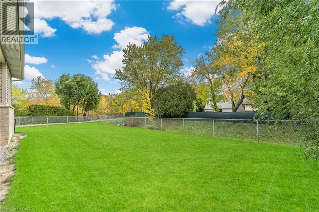 5 OAKDALE Boulevard