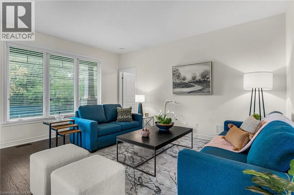 5 OAKDALE Boulevard