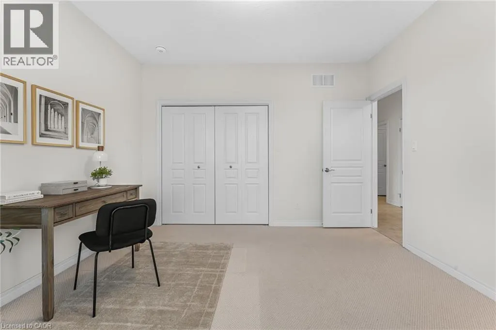 5 OAKDALE Boulevard