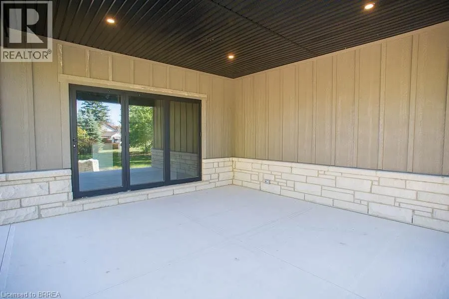 7 SCOTT Drive