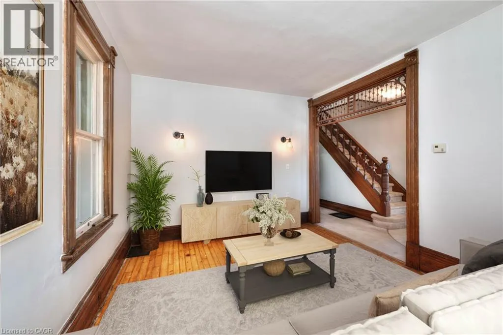 21 HURON Road