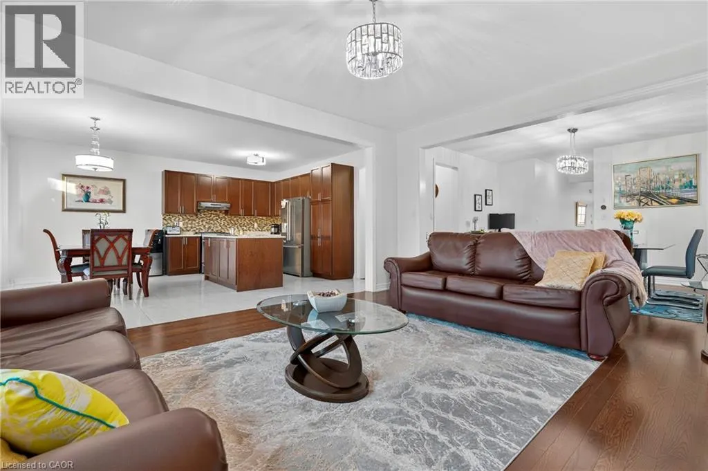 411 LINDEN Drive