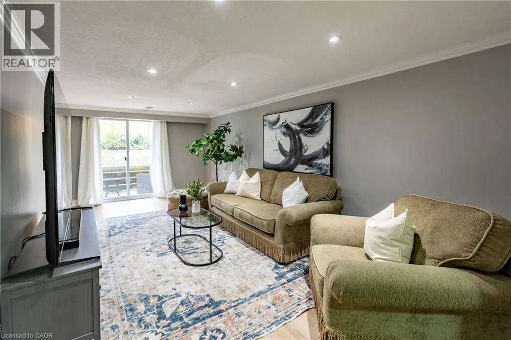 5 BEECHWOOD Avenue