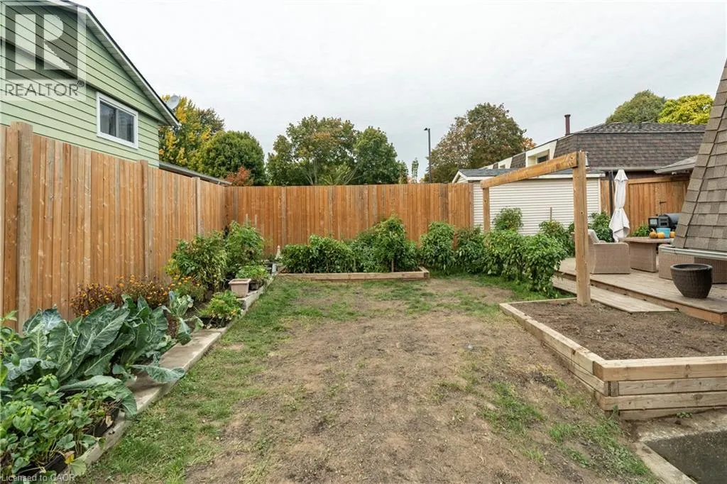 5 BEECHWOOD Avenue