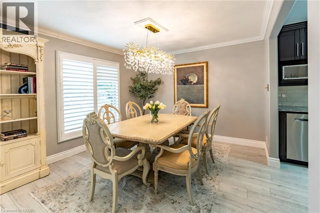 5 BEECHWOOD Avenue