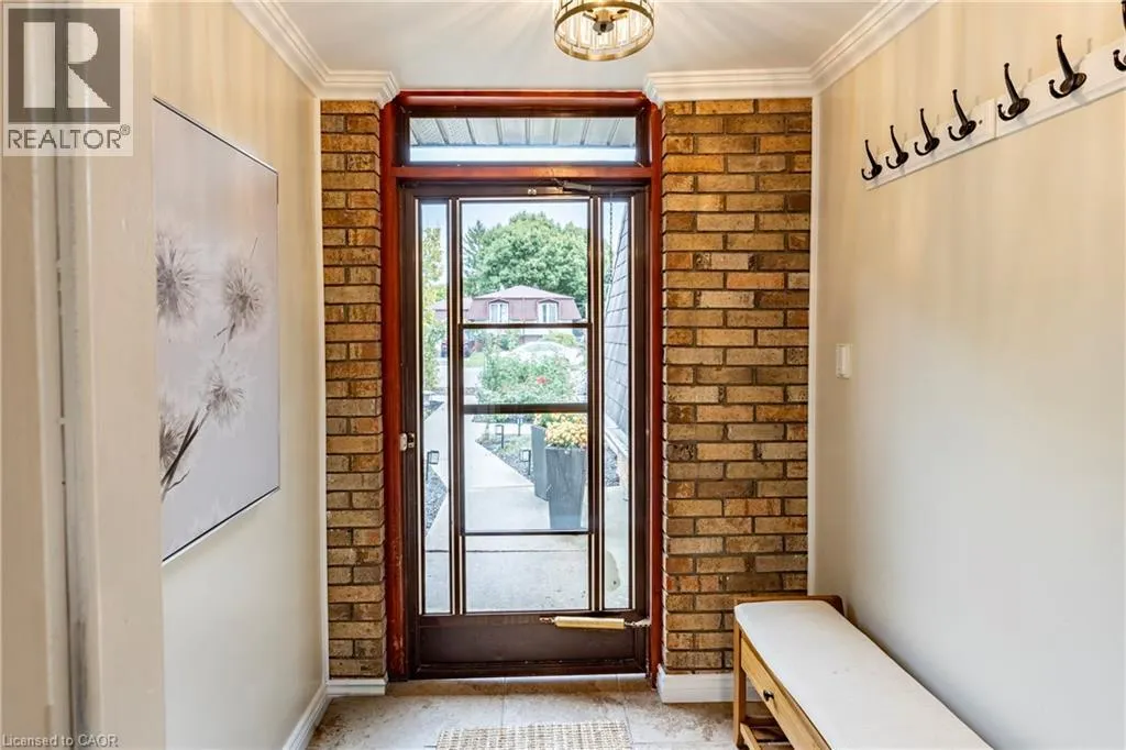 5 BEECHWOOD Avenue