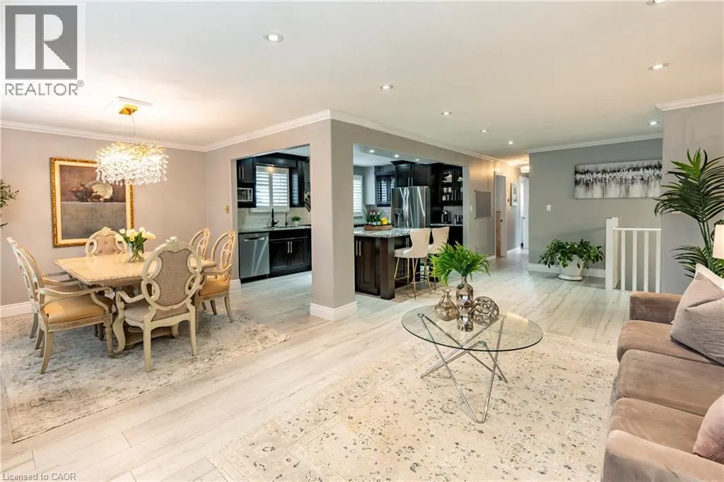 5 BEECHWOOD Avenue