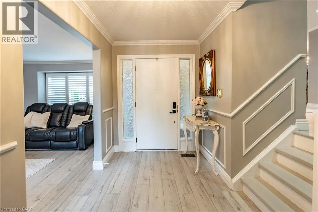 5 BEECHWOOD Avenue