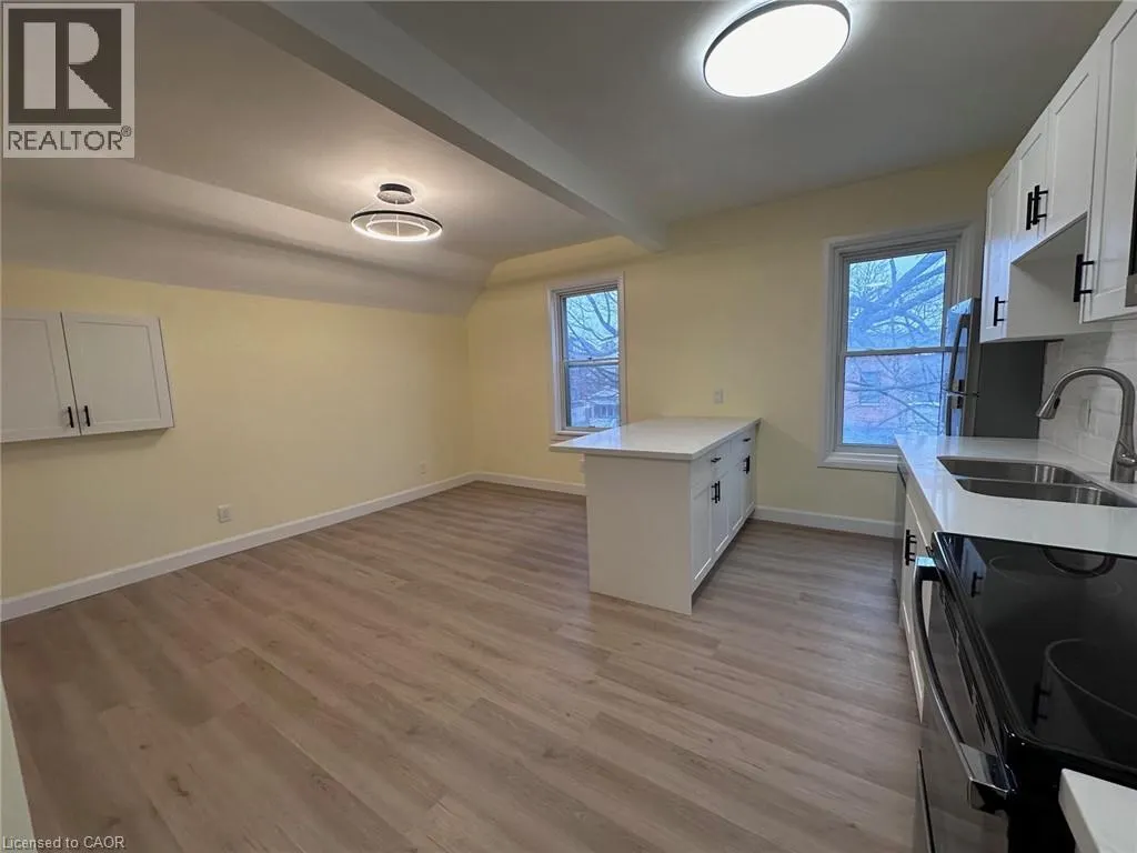 315 WELLINGTON Street N Unit# 2, #2