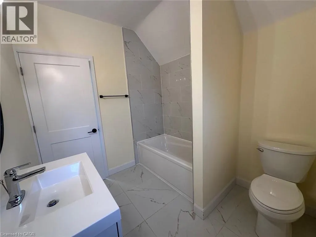 315 WELLINGTON Street N Unit# 2, #2