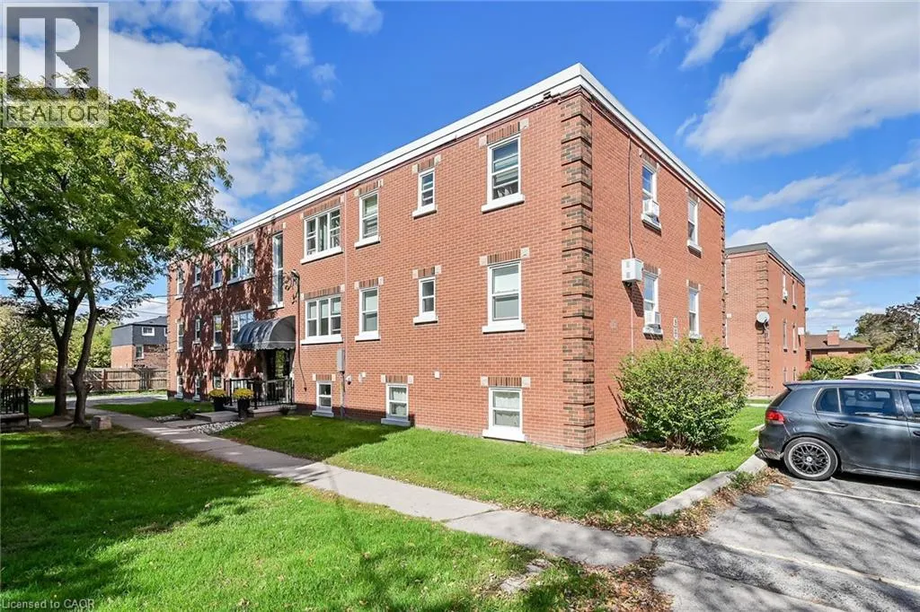 5 APPLEWOOD Avenue Unit# 1, #1