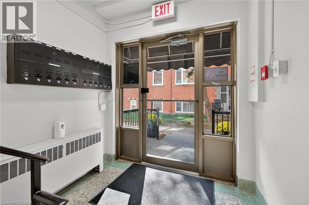 5 APPLEWOOD Avenue Unit# 1, #1