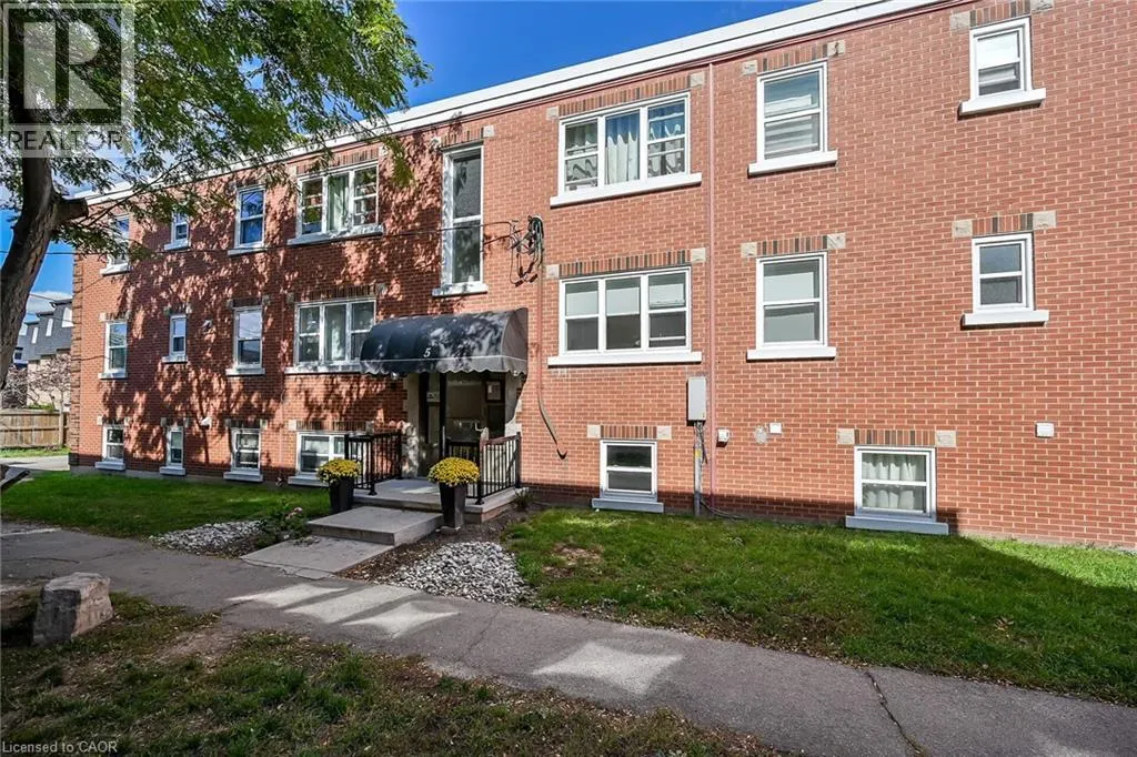 5 APPLEWOOD Avenue Unit# 1, #1