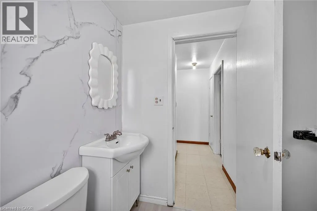 5 APPLEWOOD Avenue Unit# 1, #1
