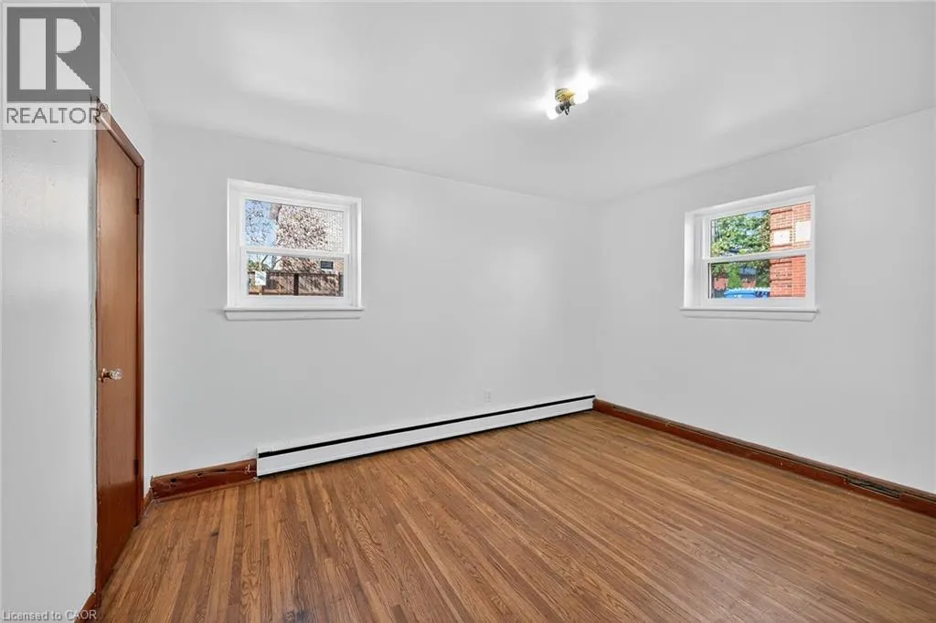 5 APPLEWOOD Avenue Unit# 1, #1