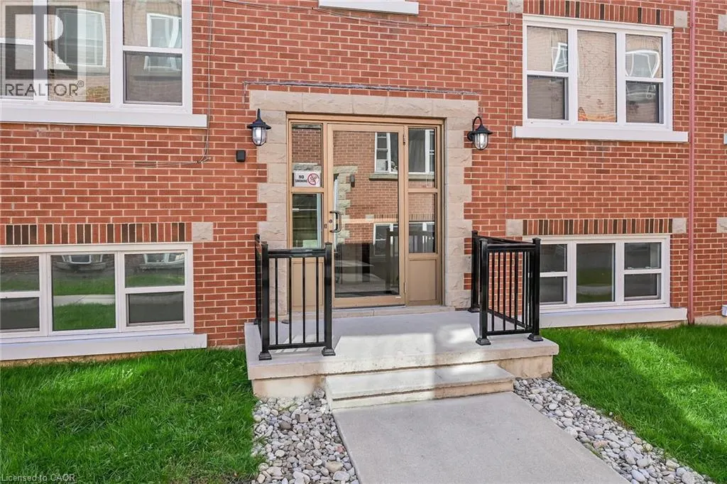 5 APPLEWOOD Avenue Unit# 1, #1