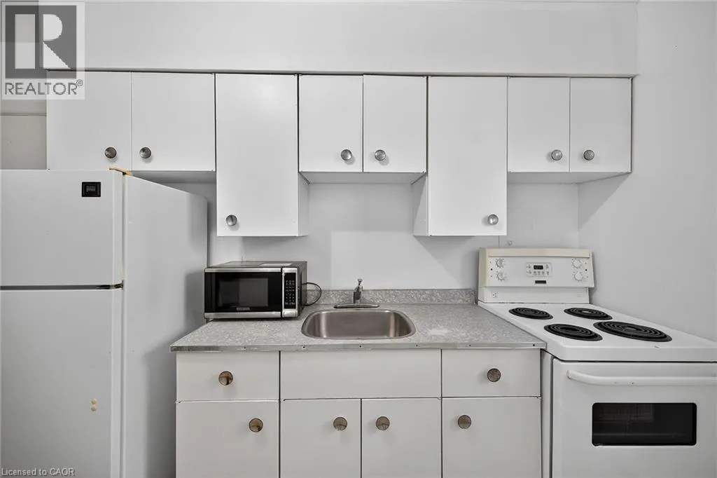 5 APPLEWOOD Avenue Unit# 1, #1