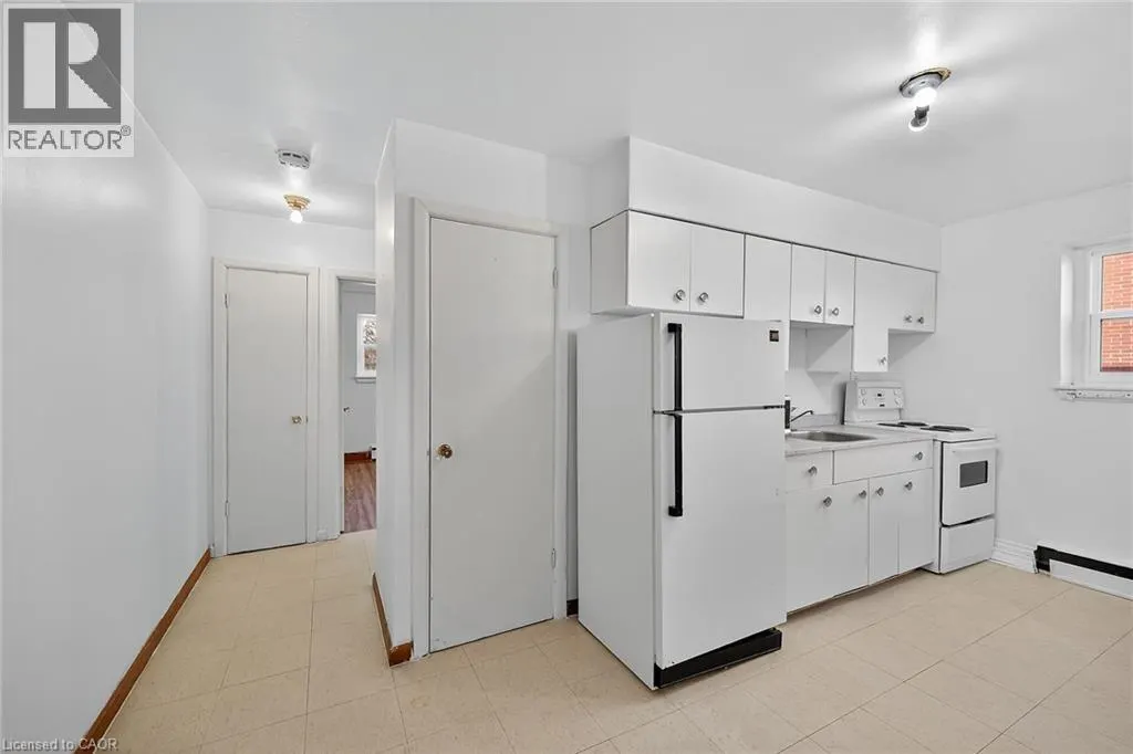 5 APPLEWOOD Avenue Unit# 1, #1