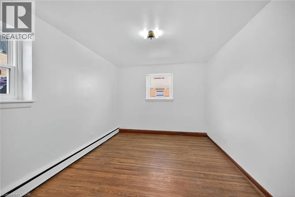 5 APPLEWOOD Avenue Unit# 1, #1