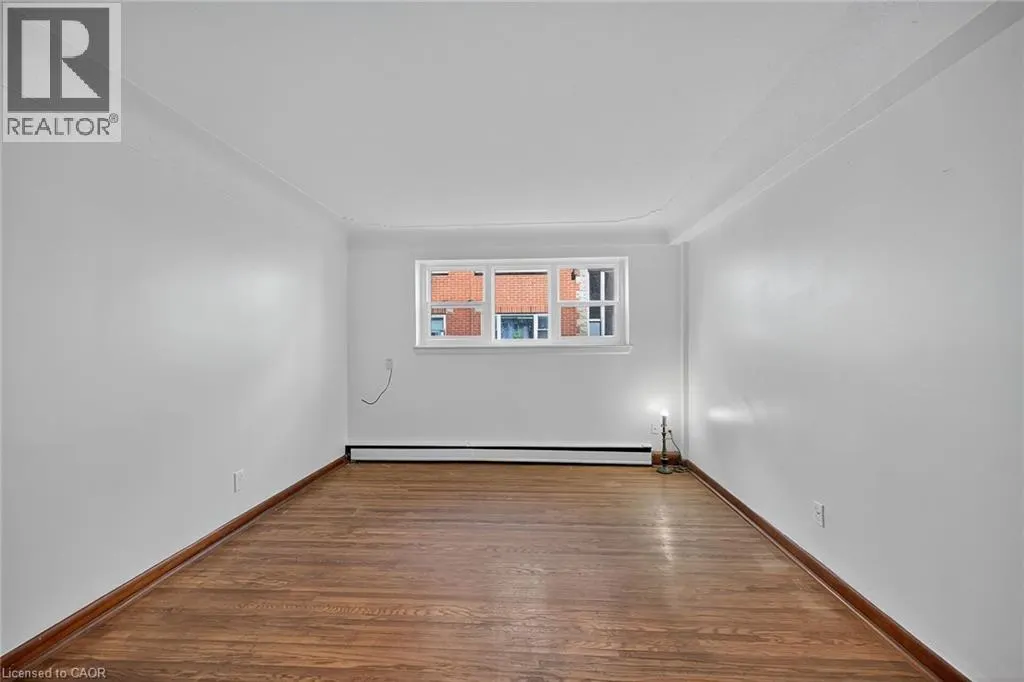 5 APPLEWOOD Avenue Unit# 1, #1