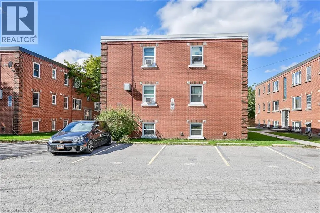 5 APPLEWOOD Avenue Unit# 1, #1