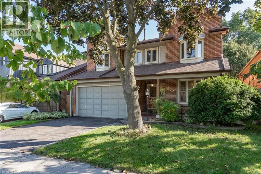 972 GABLEHURST Crescent