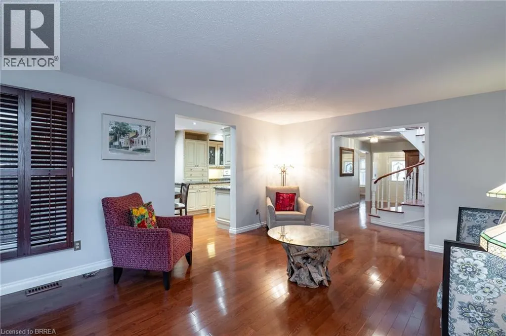 972 GABLEHURST Crescent