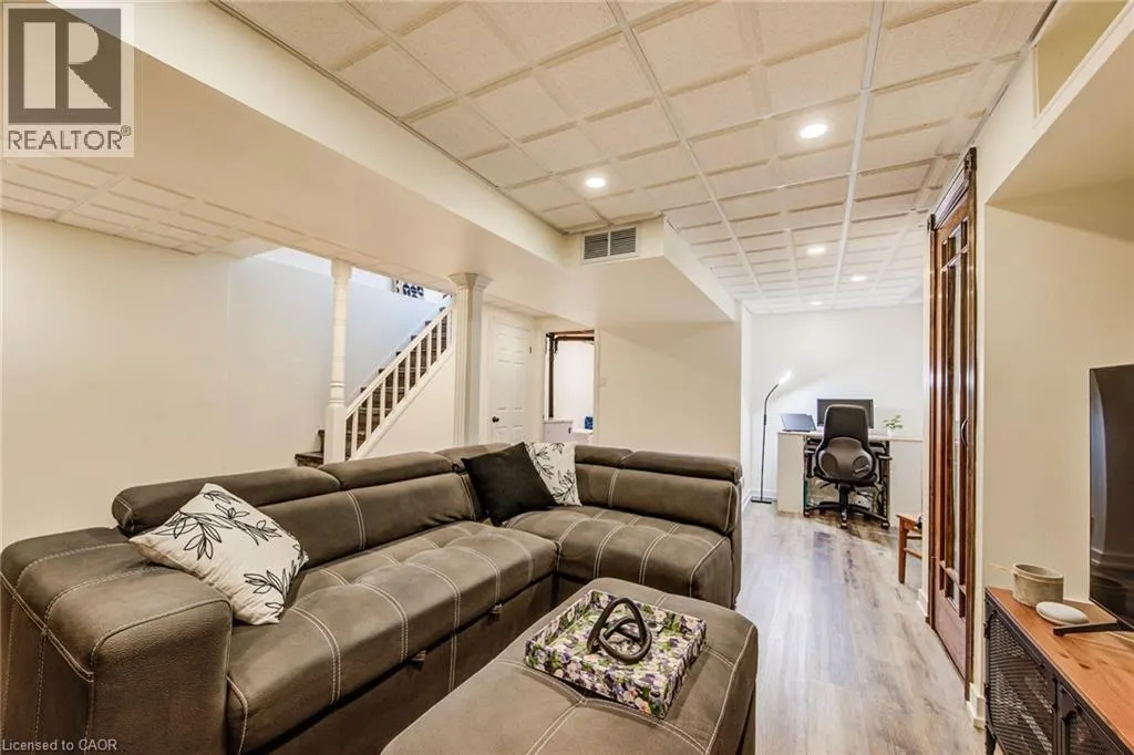 98 ROLLING MEADOWS Drive