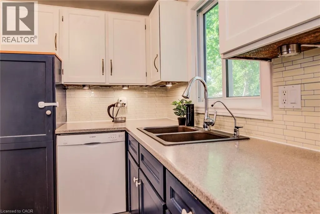 98 ROLLING MEADOWS Drive