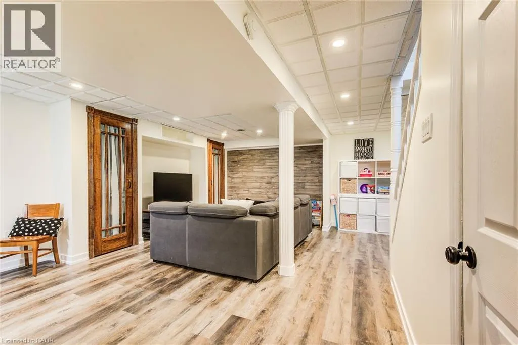 98 ROLLING MEADOWS Drive