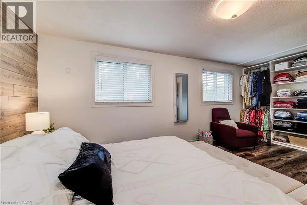 98 ROLLING MEADOWS Drive