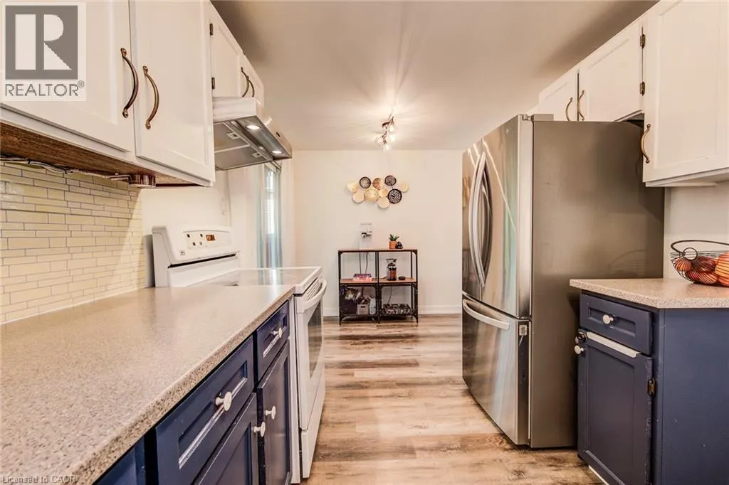 98 ROLLING MEADOWS Drive