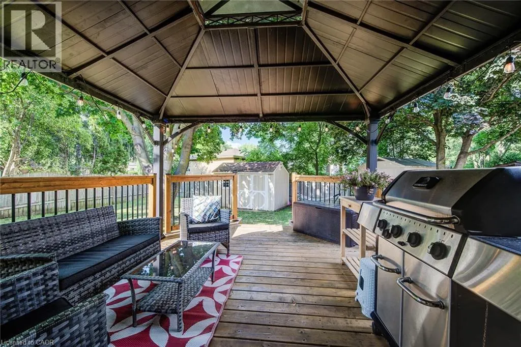 98 ROLLING MEADOWS Drive