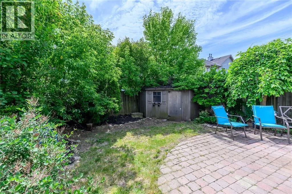 67 PINEWOODS Drive