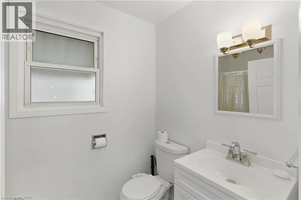 116 ROBINS Avenue