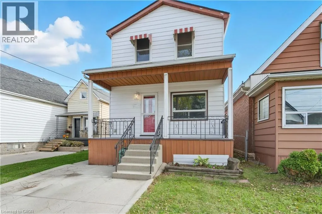 116 ROBINS Avenue