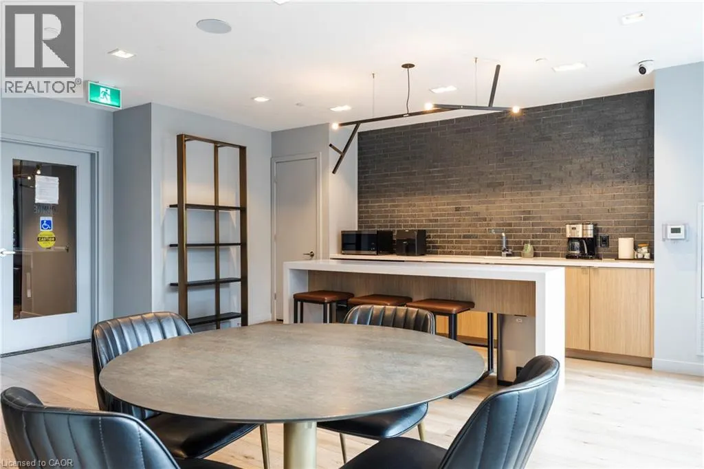7 SMITH Crescent Unit# 424, #424