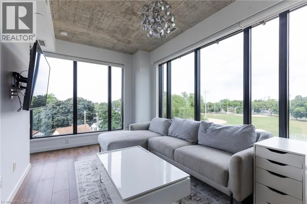7 SMITH Crescent Unit# 424, #424
