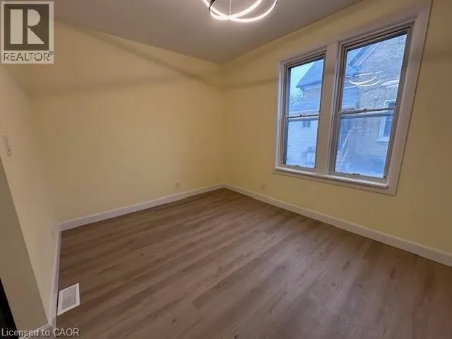 315 WELLINGTON Street N Unit# 1, #1