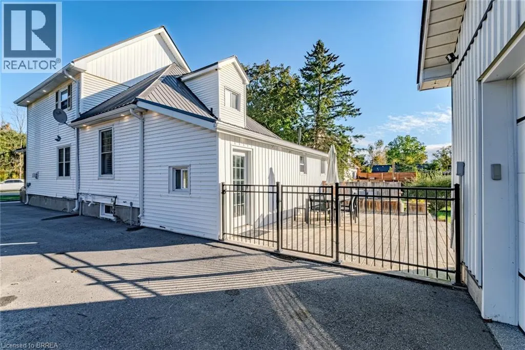 233 OAKLAND Road