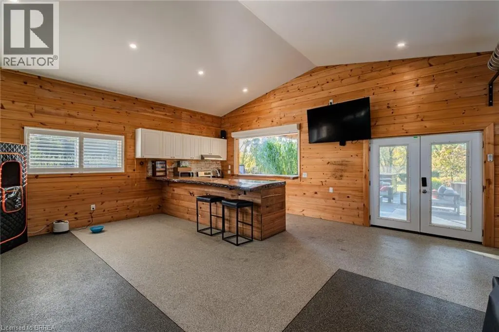 233 OAKLAND Road