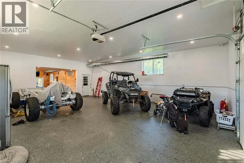 233 OAKLAND Road
