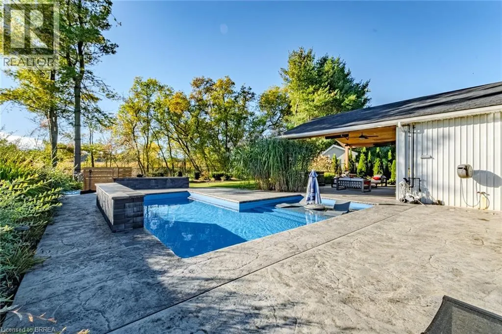 233 OAKLAND Road