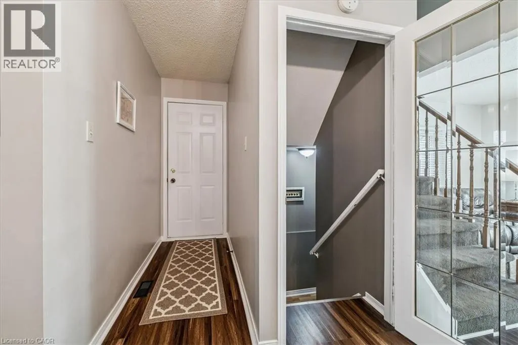 15 ELLINGTON Avenue Unit# 5, #5