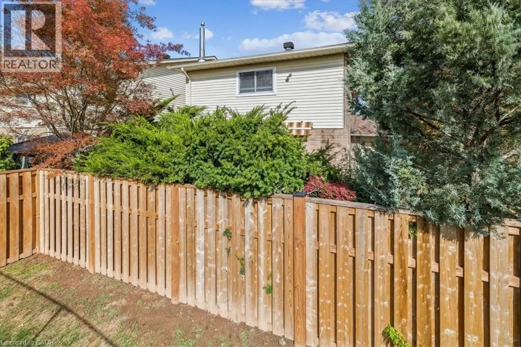15 ELLINGTON Avenue Unit# 5, #5