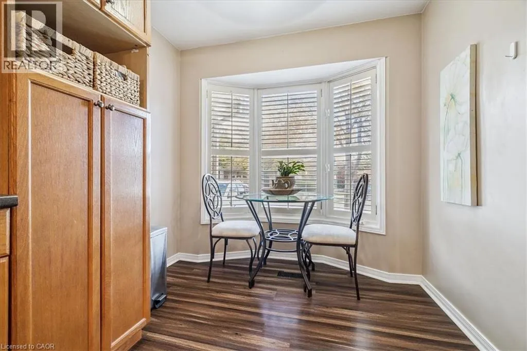 15 ELLINGTON Avenue Unit# 5, #5